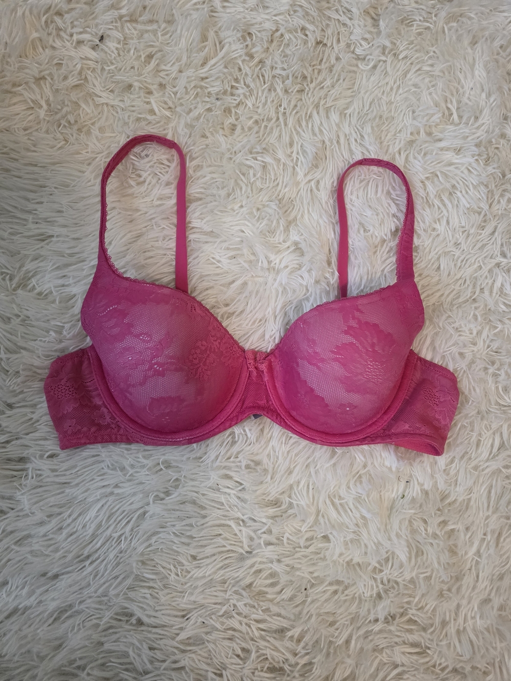 Lace Underwire Bra in Vibrant Pink